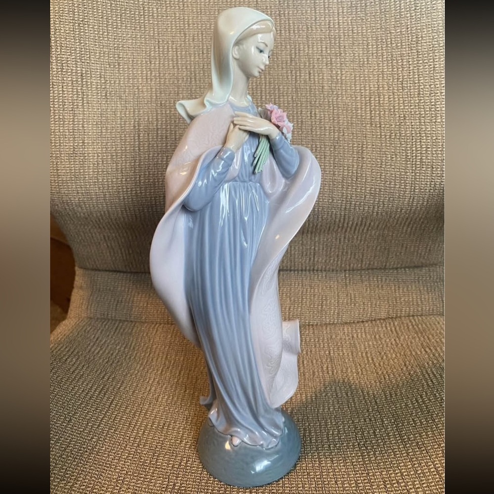 Vintage Lladro Our Lady with Flowers in Original box.